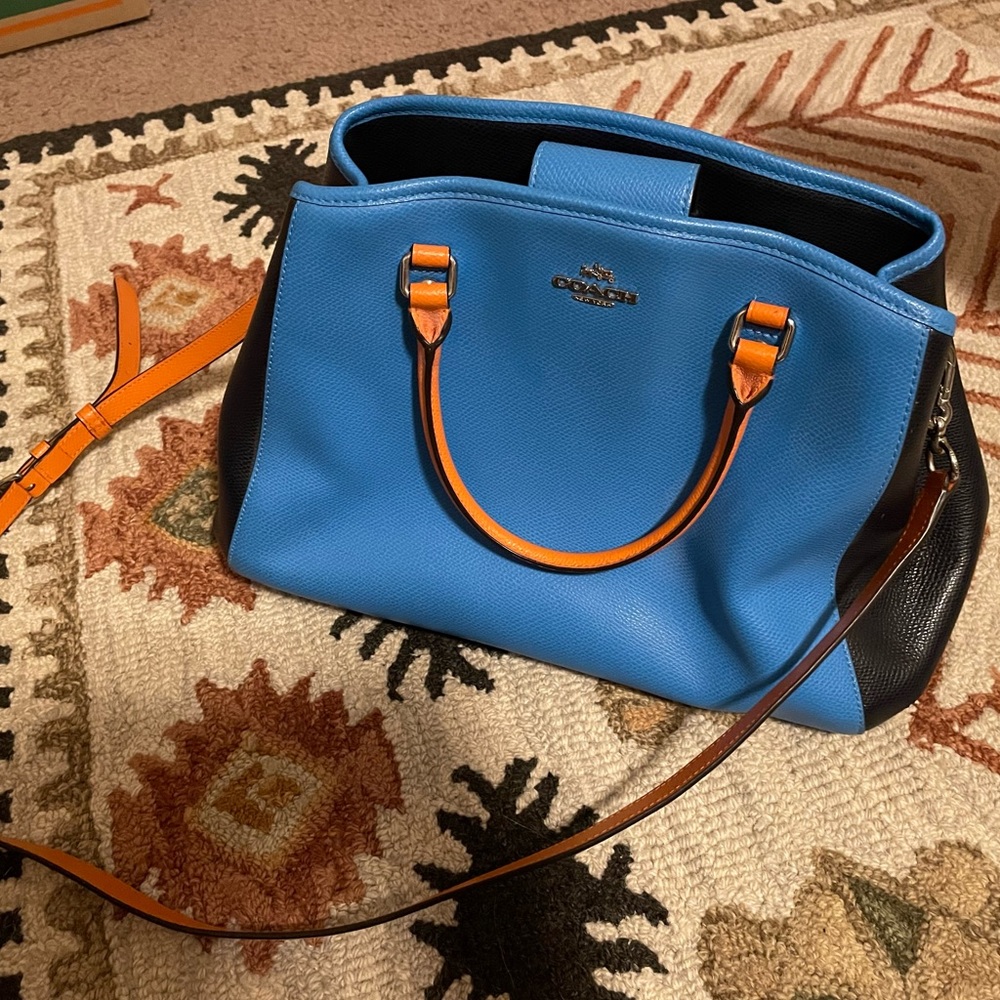Coach tote with crossbody strap